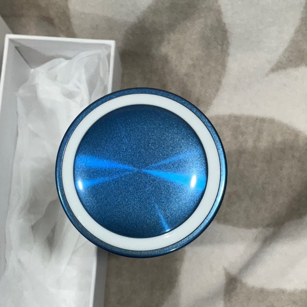 La Mer Blue Thermos Bottle - Picture 2 of 5